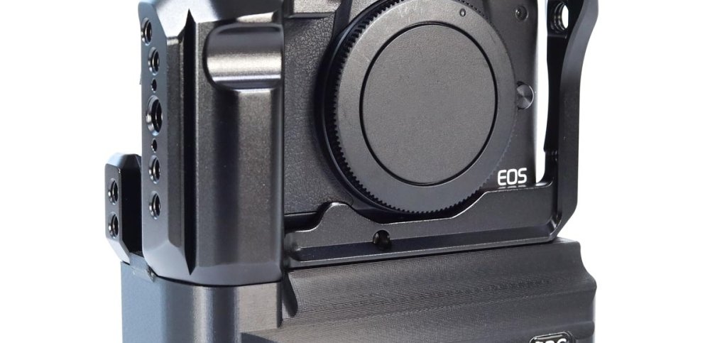 The best combo for your Canon EOS M50 - CBG Battery Add-On