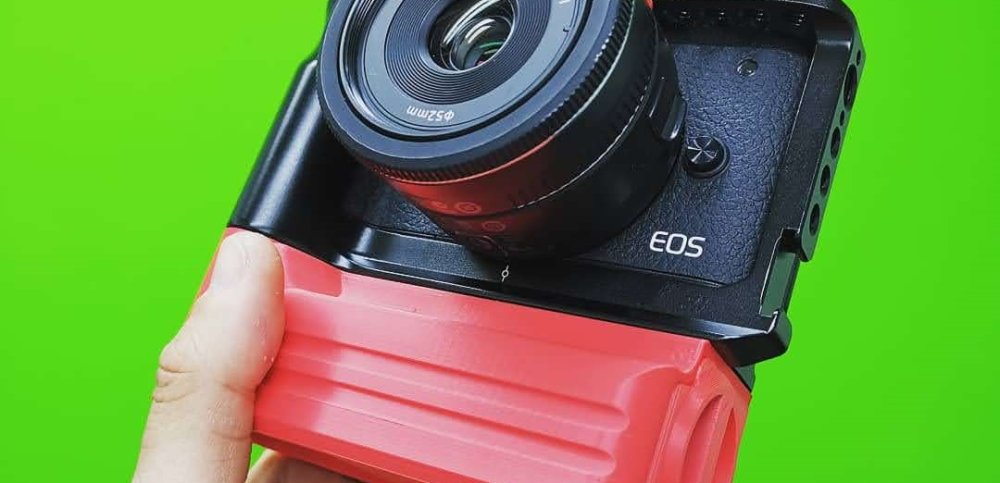 Custom Battery Grips Battery Add-On in red for EOS M6 Mark II Cage