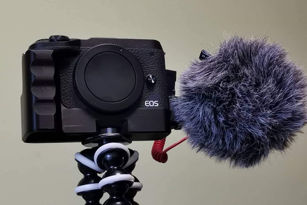 Extension Grip with additional cold shoe for Canon EOS M6 mark II