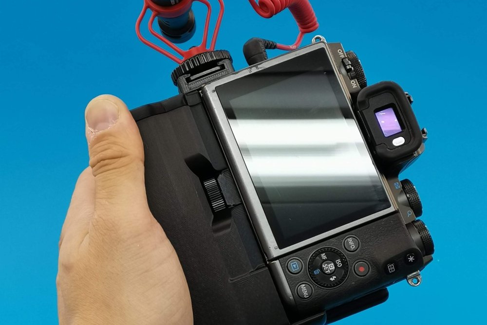 Battery Grip with extra cold shoe fpr Canon EOS M5 available @ CustomBatteryGrips online store