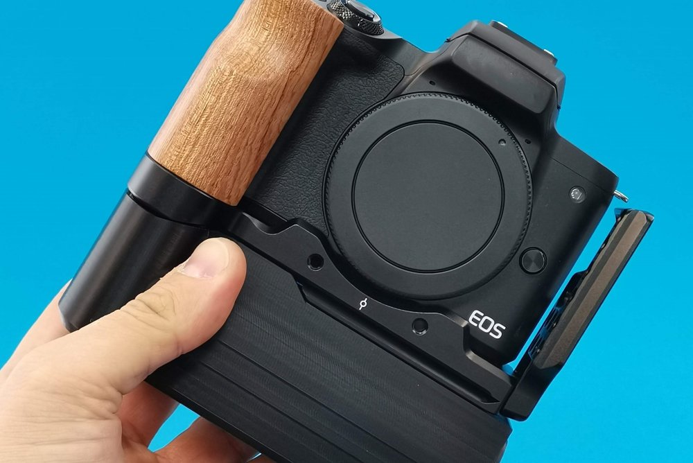 Battery Add-On for Canon EOS M50 and SmallRig L-bracket  by CustomBatteryGrips