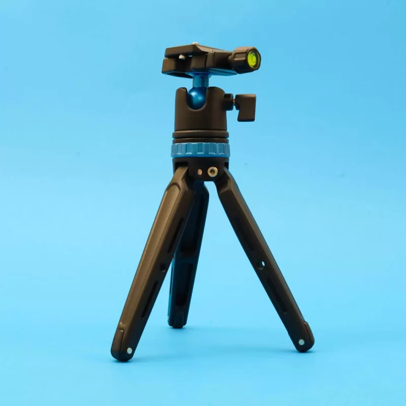 
                                    Universal Tabletop Handheld Heavy Duty Mini Tripod with Ball Head and Arca-Swiss Plate